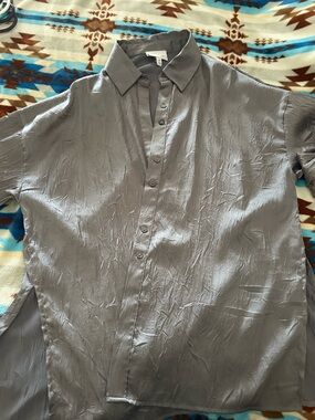 Women's Gray Button-Front Satin-Look Shirt